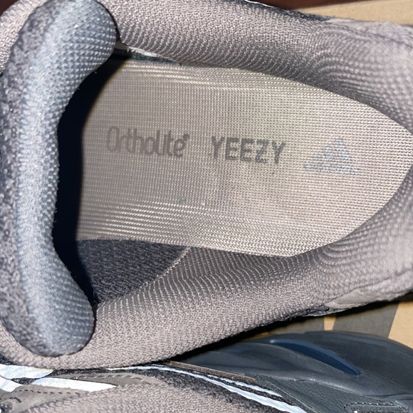 Yeezy boost 700 v2 Geode - Picture 6 of 10